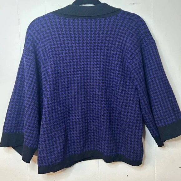 Jana, size Lg purple geometric plaid 3/4 wide sleeve button up collared cardigan - Picture 2 of 6